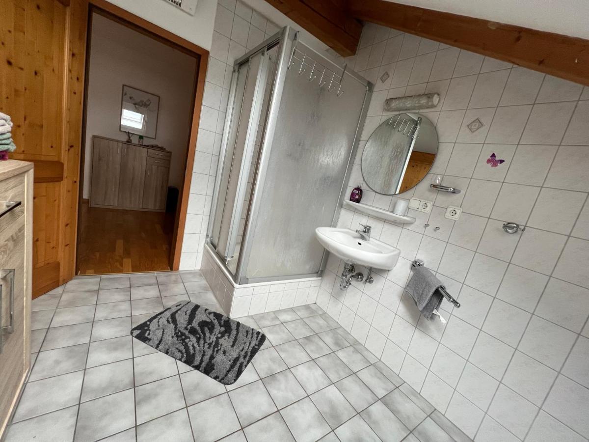 D&R Appartement Bei Rosenheim Esterno foto