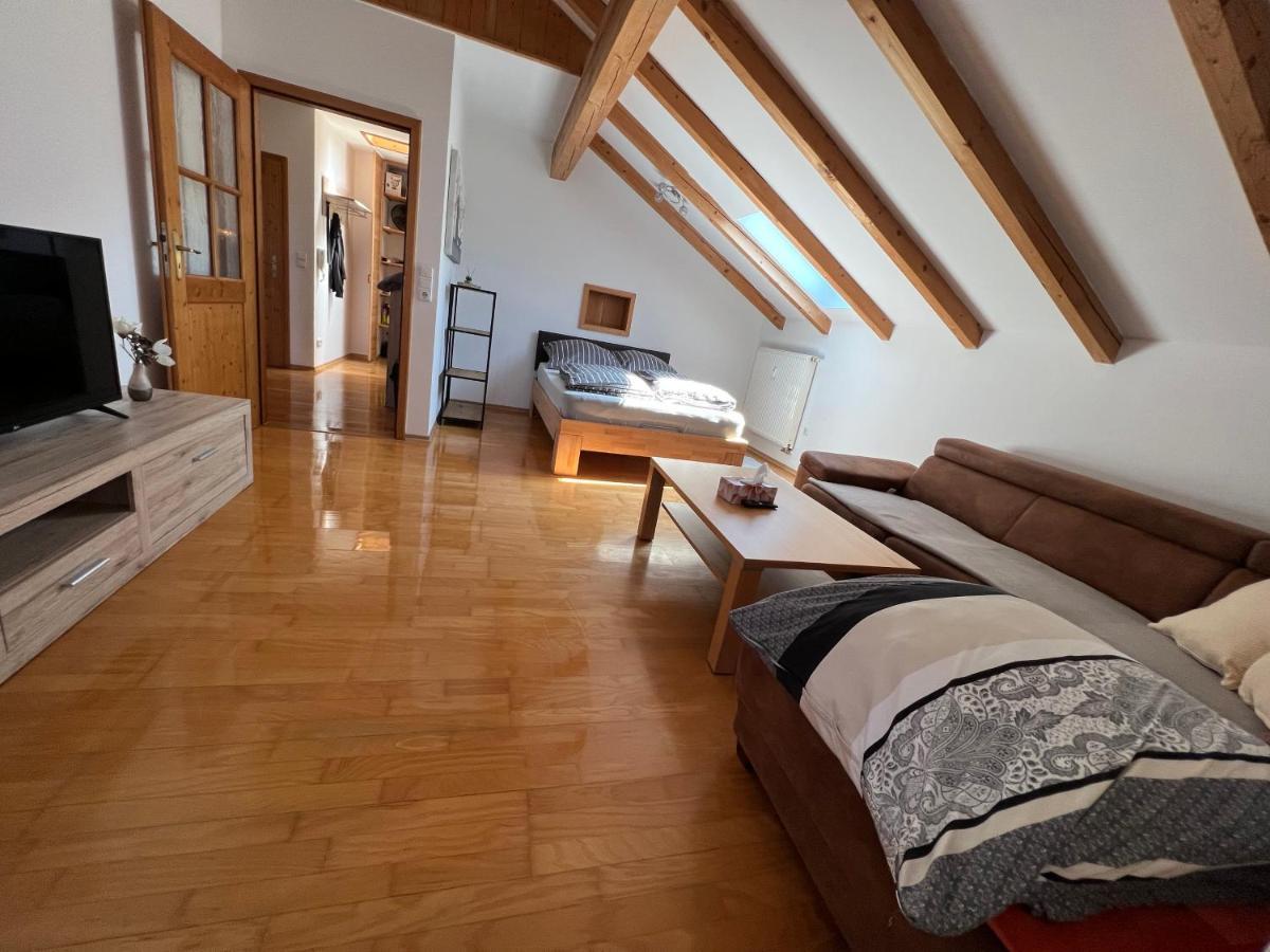 D&R Appartement Bei Rosenheim Esterno foto